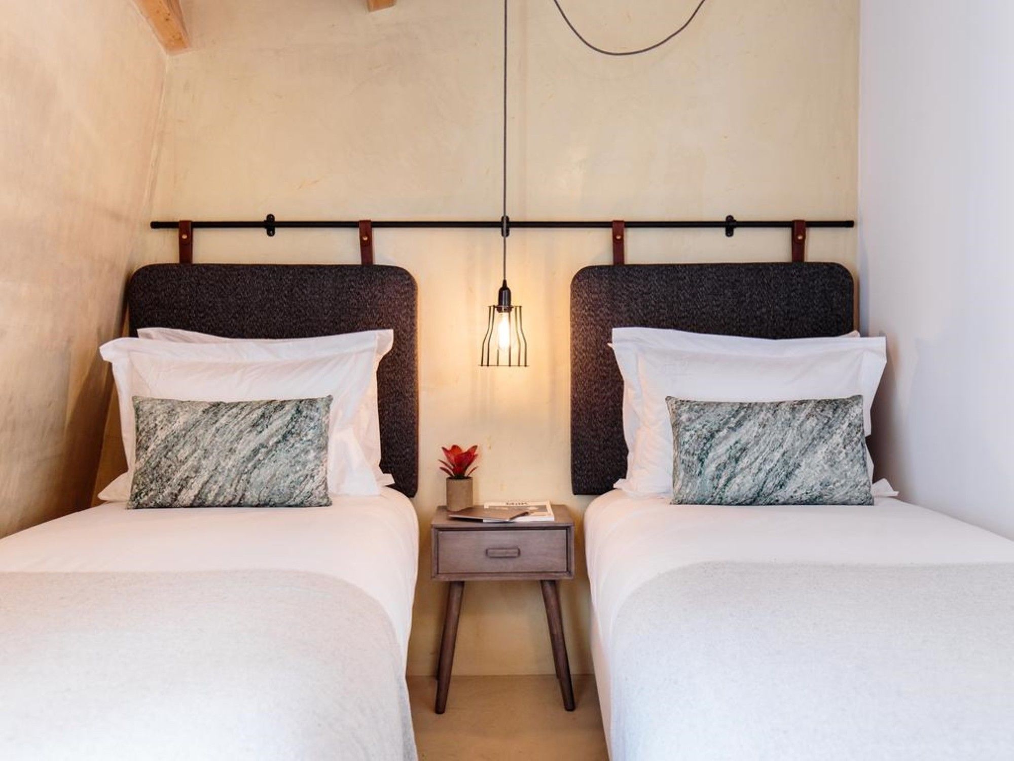 Фото WHome Paz Downtown Apartment № 2