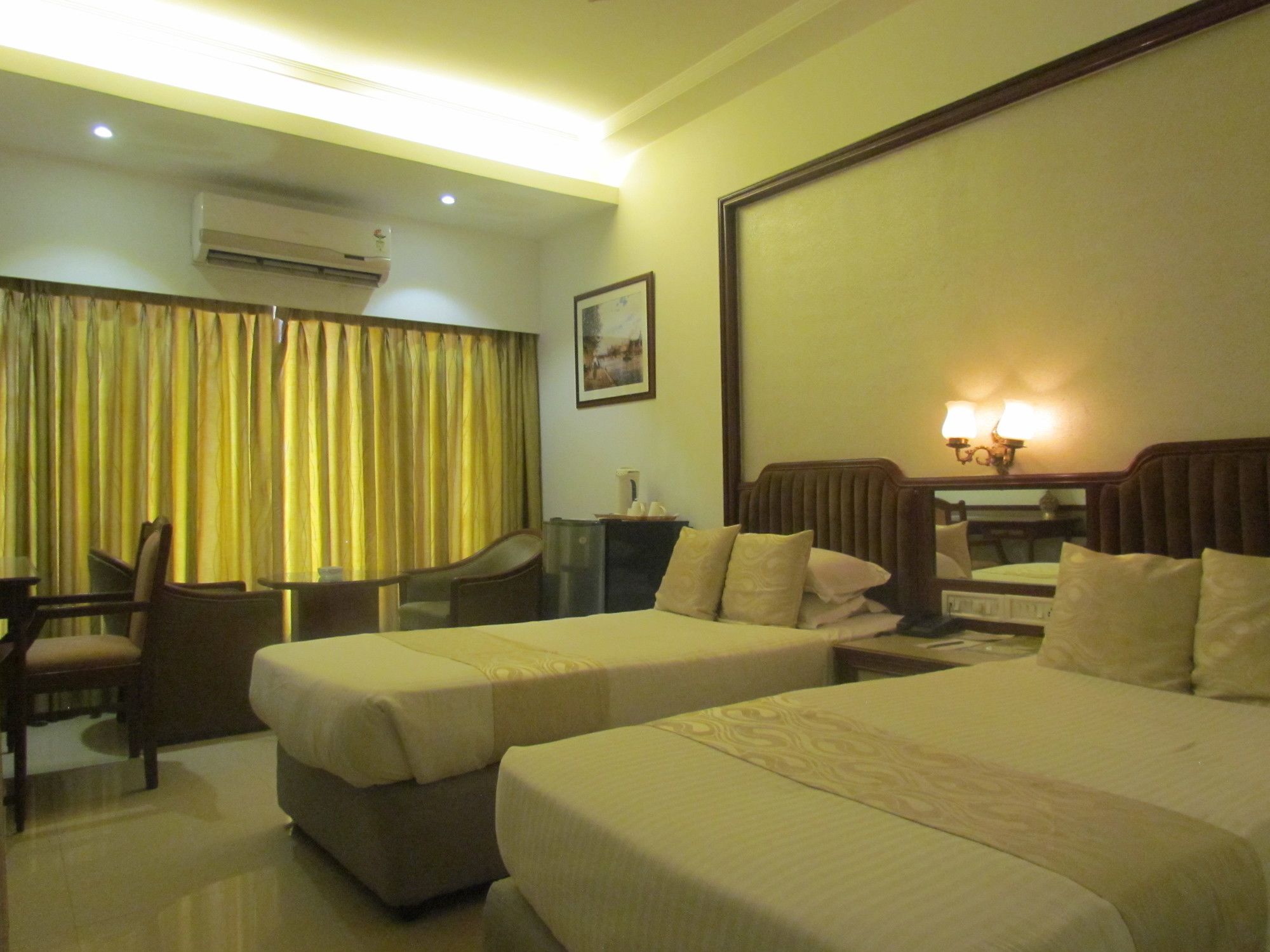 Фото Hotel Kohinoor Park