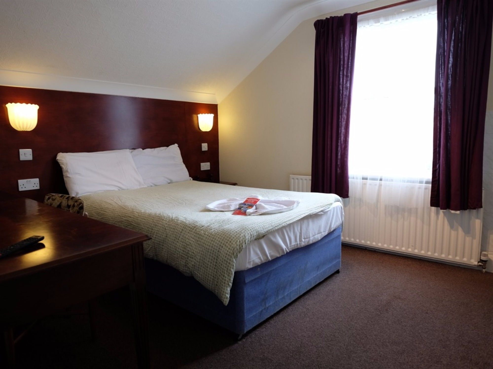 Фото отеля 2