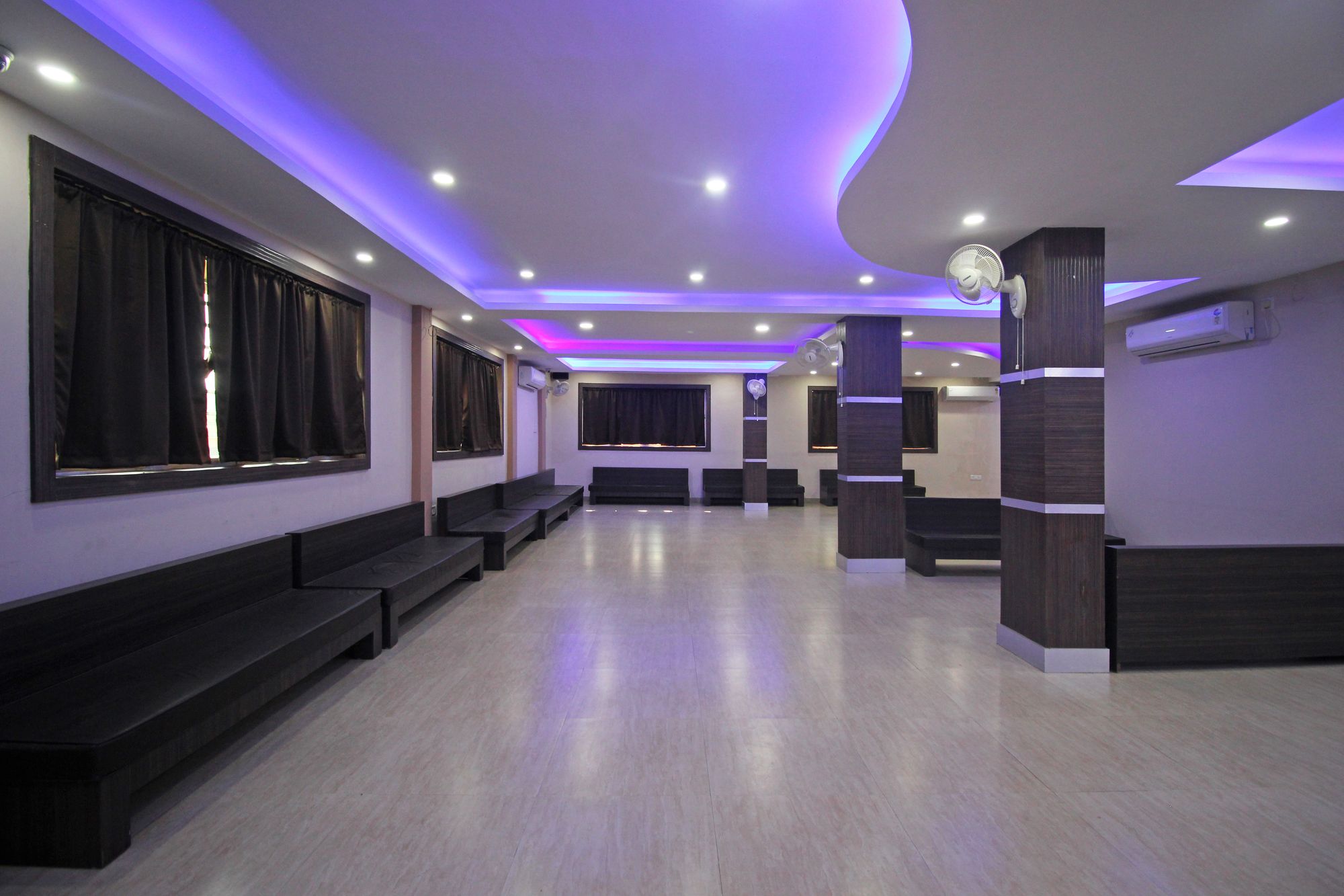 Фото Oyo 3212 The Altira Hotel