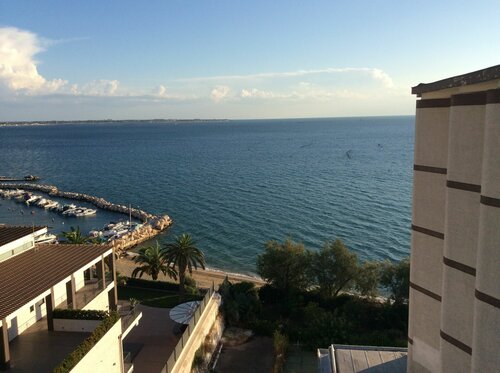 Гостиница Hotel Park Mar Grande в Таранто