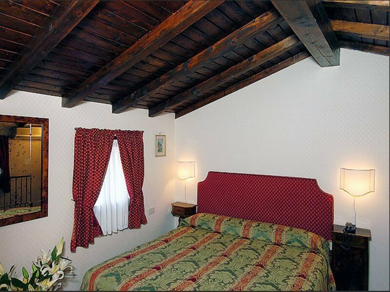 Фото Hotel San Zulian 