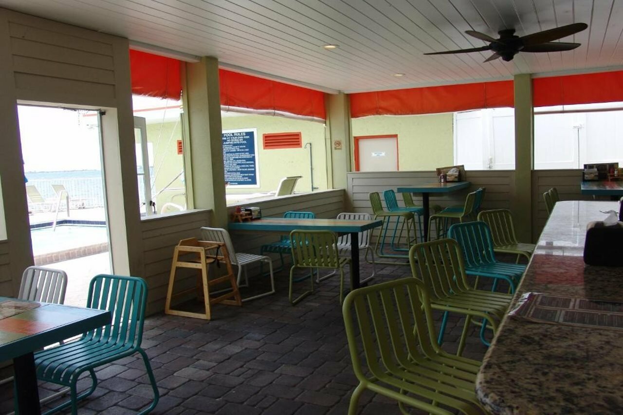 Фото Sailport Waterfront Suites