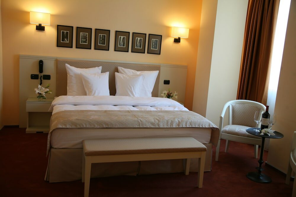 Фото Hotel Paradis Cluj Napoca