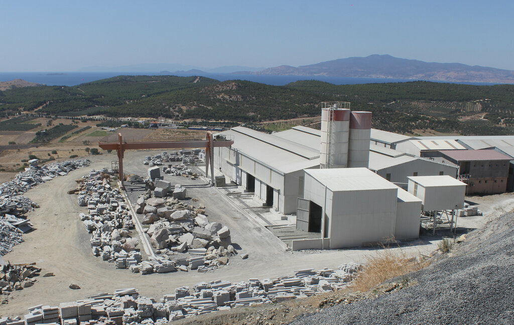 Natural resource extraction Aldur Mining, Aliaga, photo