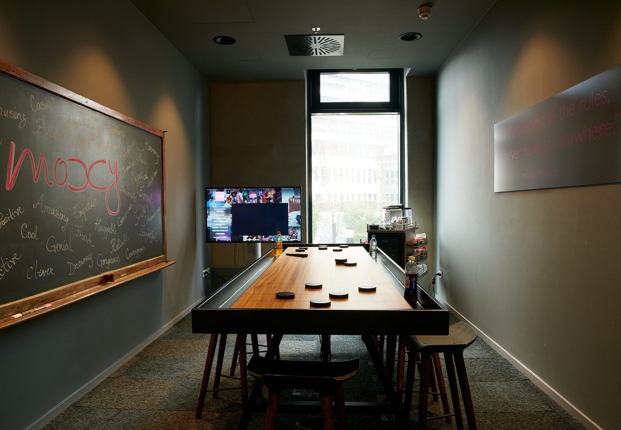 Фото Moxy Frankfurt Eschborn