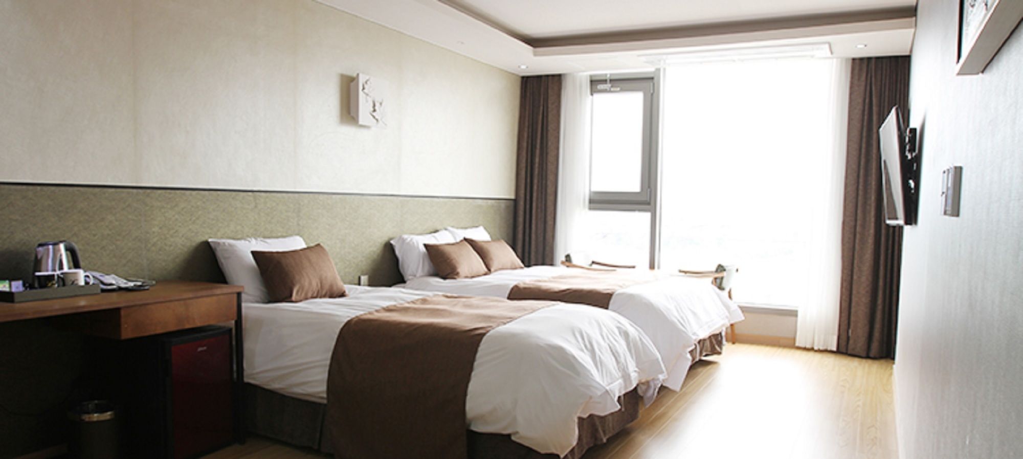 Фото Black Sands Hotel