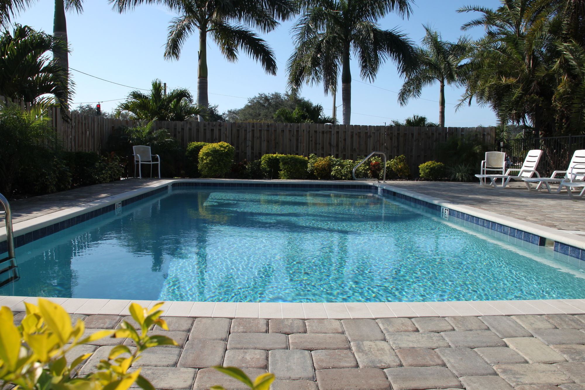 Фото Crystal Bay Hotel