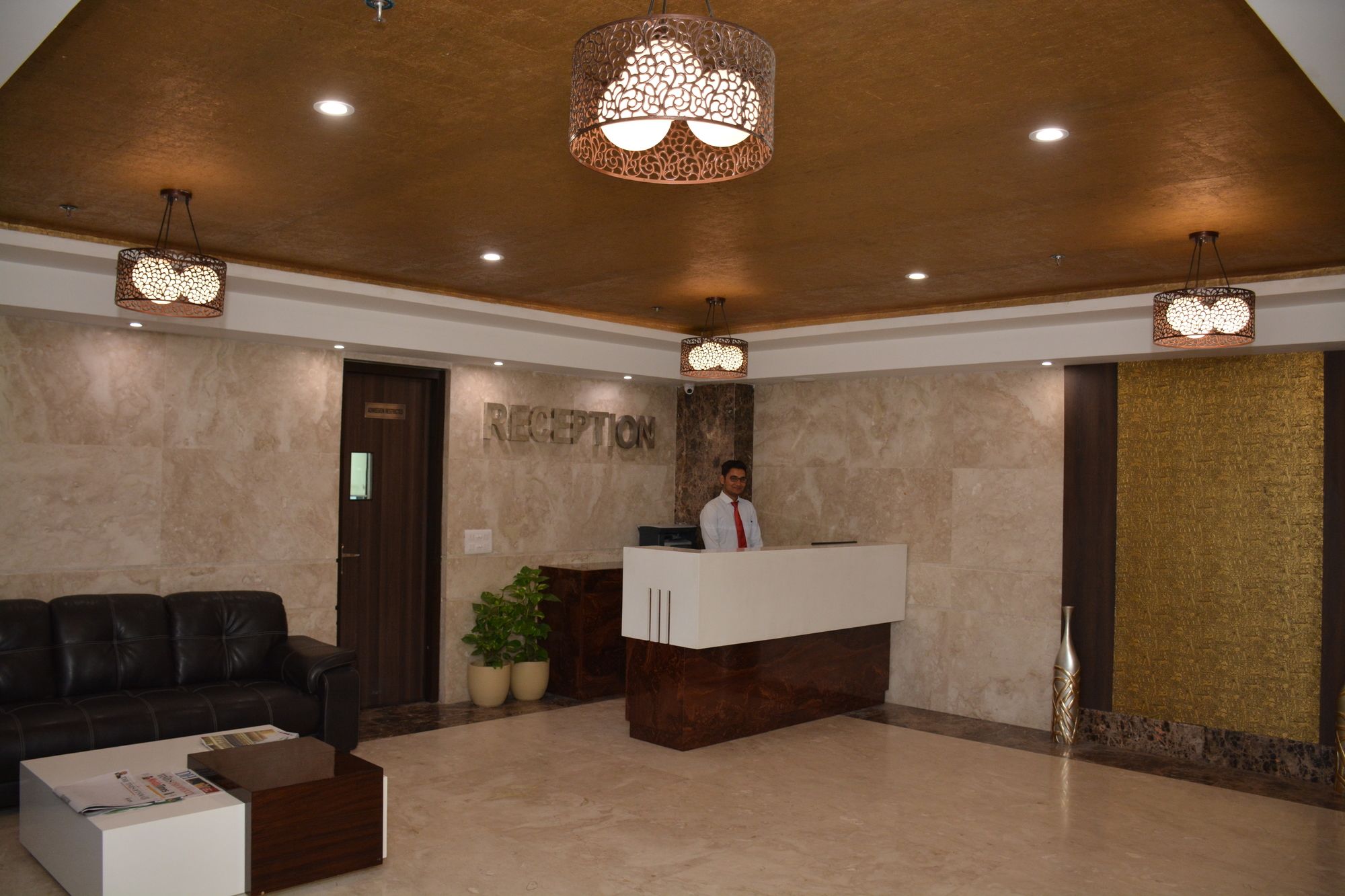 Фото Hide Away Suites