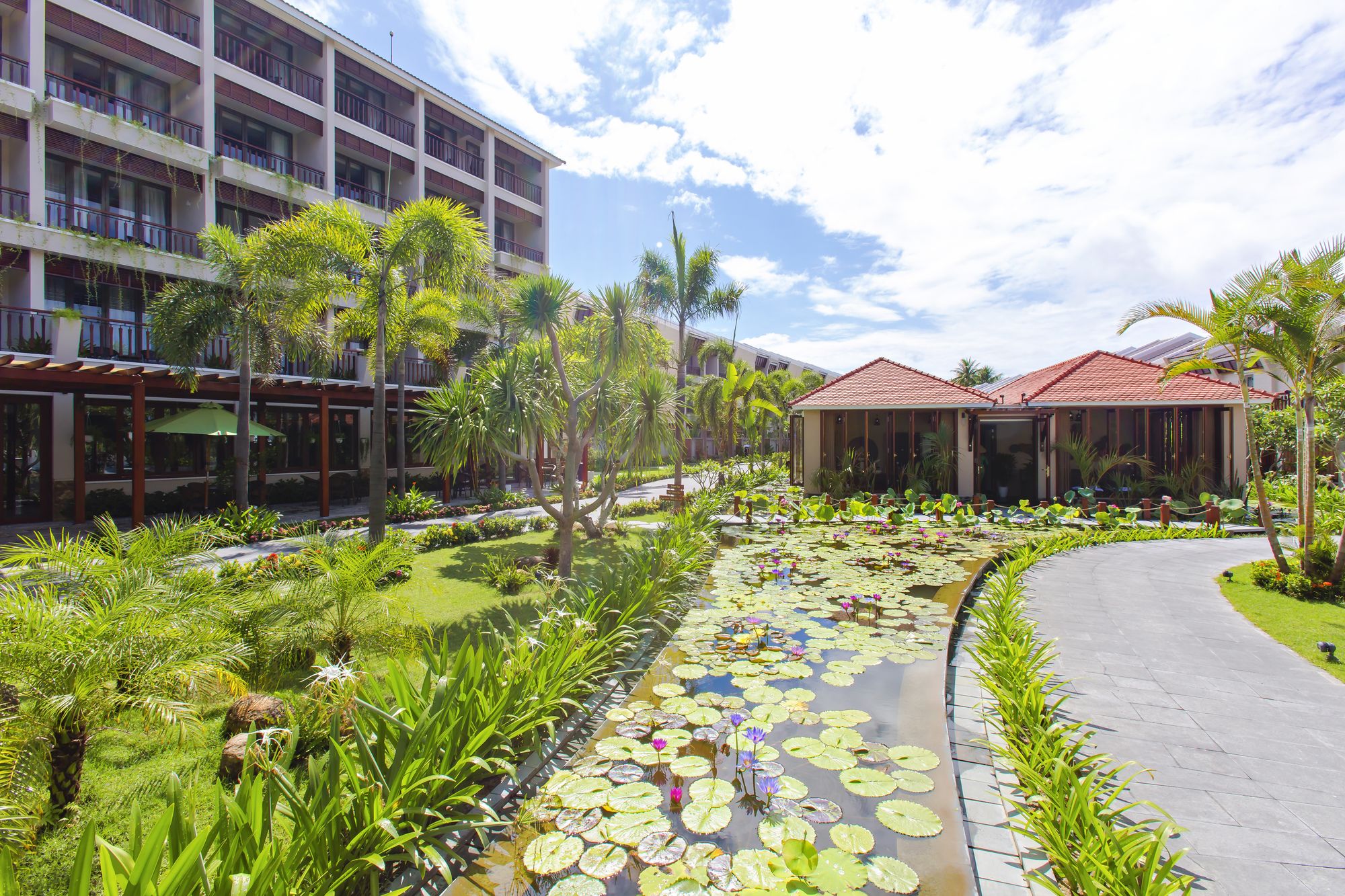 Фото Silk Sense Hoi An River Resort