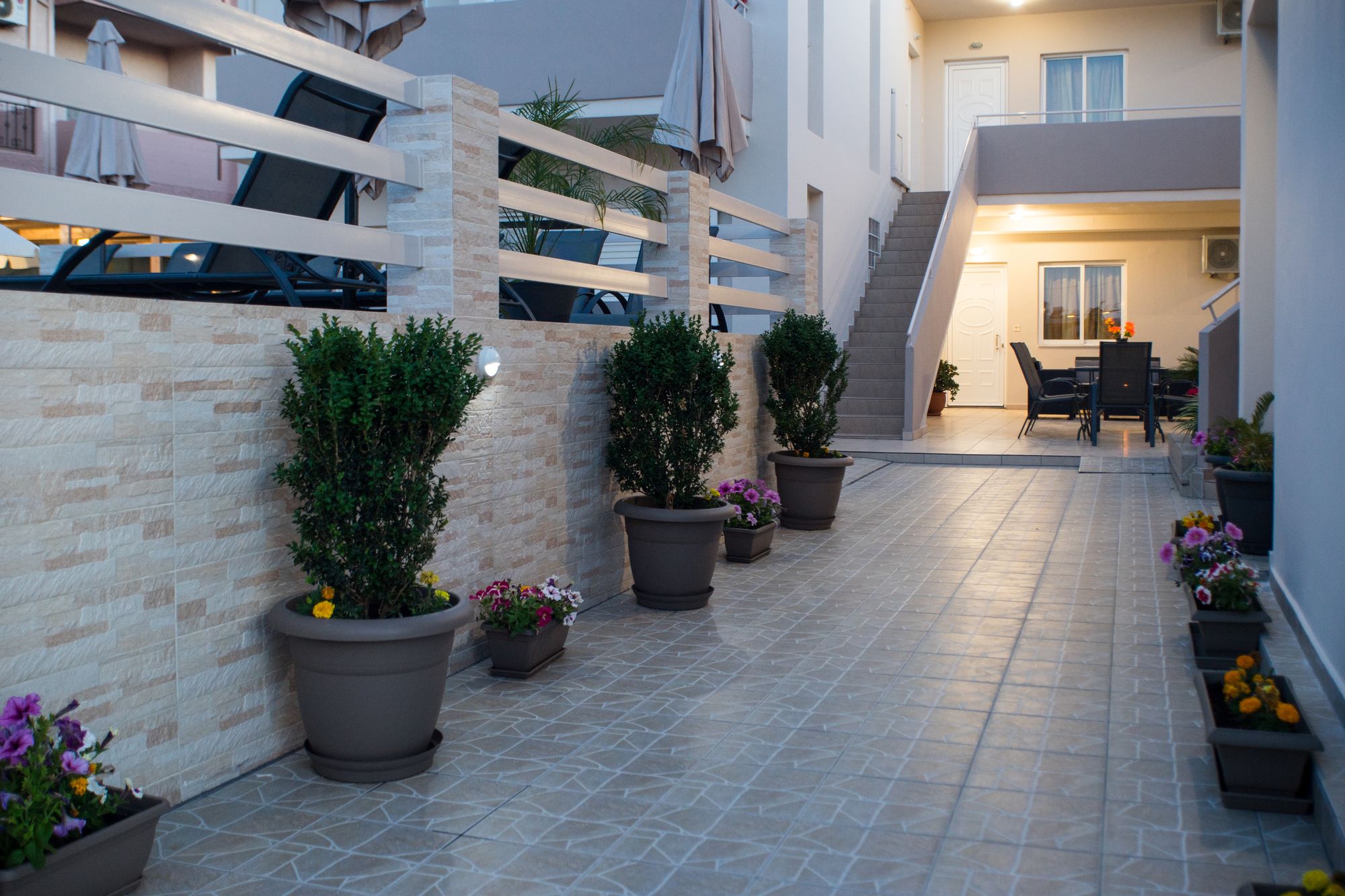 Фото Naiades Luxury Apartments