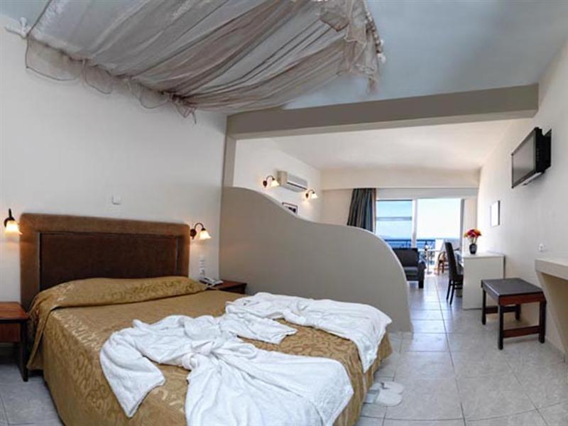 Фото Mistral Mare Hotel