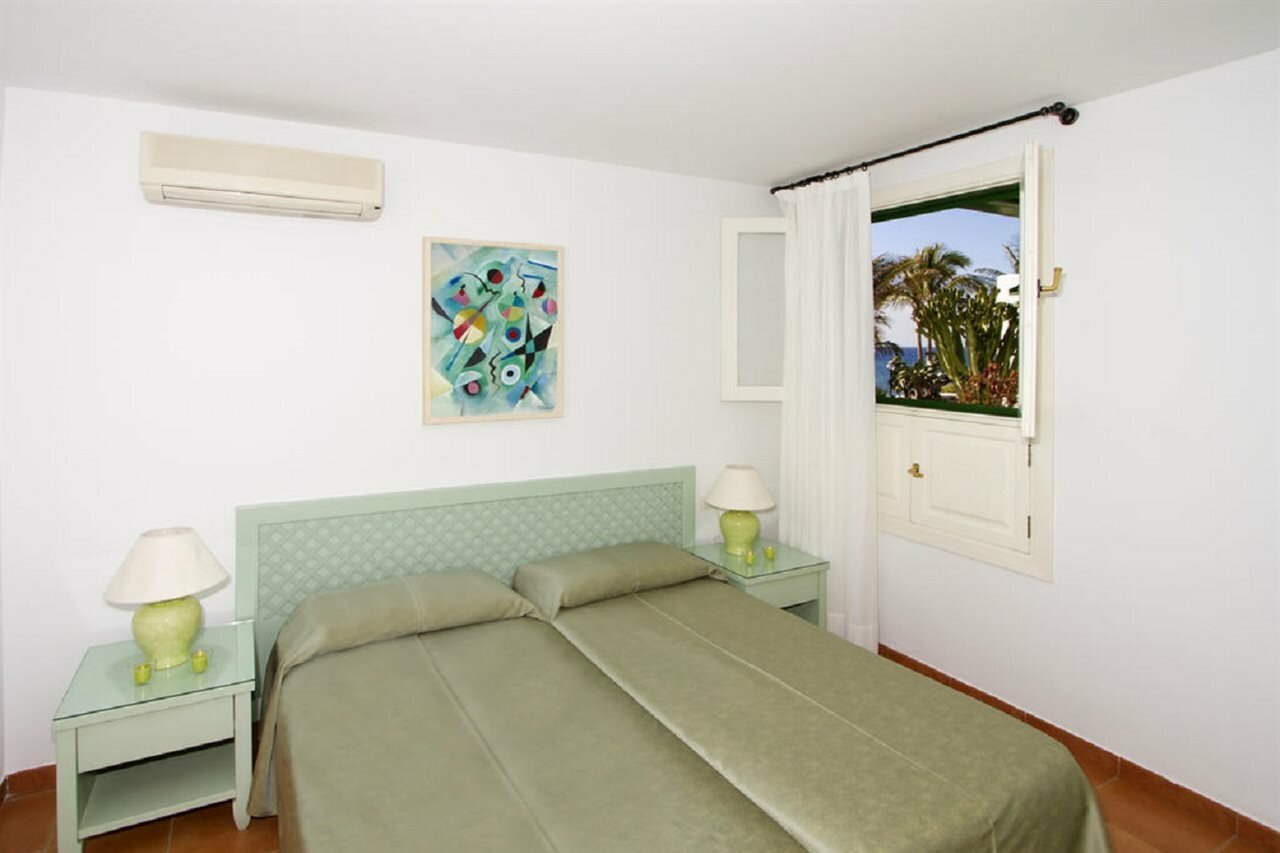 Фото Apartamentos Velazquez