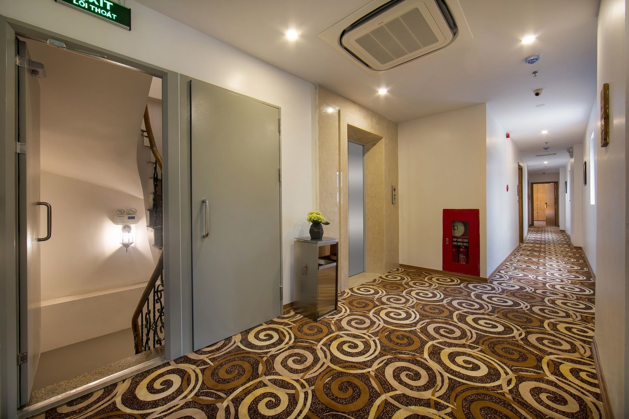 Фото Sunline Paon Hotel