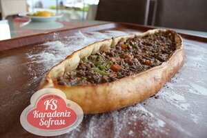 Cafe Ozkaradeniz Pide Table, Adapazari, photo
