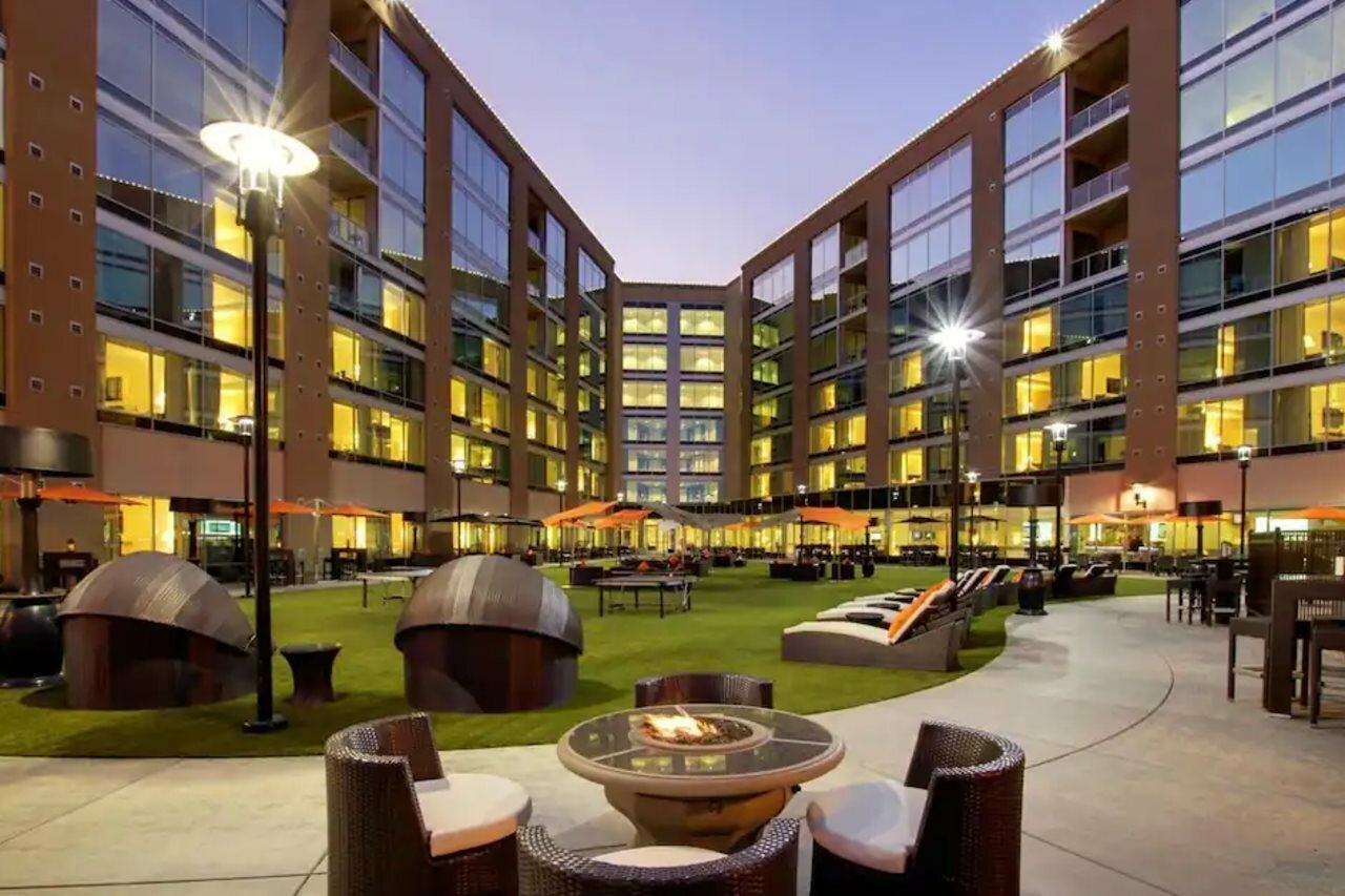 Фото University Plaza Waterfront Hotel