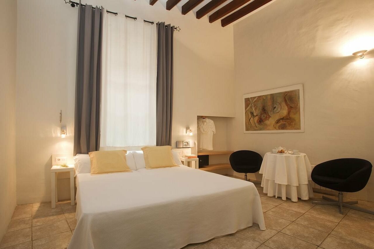 Фото Fornalutx Petit Hotel