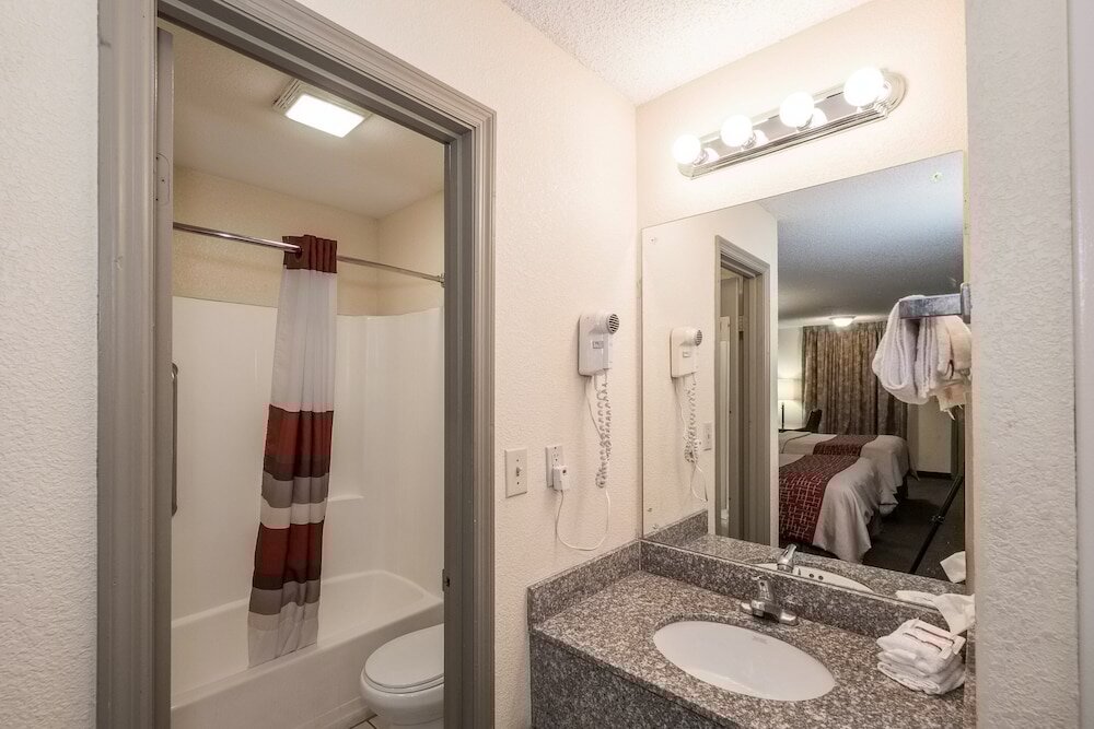 Фото Red Roof Inn Baldwin