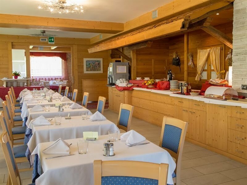 Фото Hotel Alpine Mugon