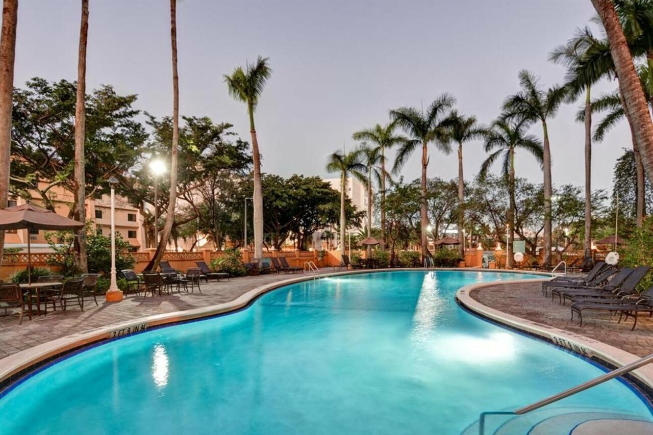 Фото Embassy Suites by Hilton Miami International Airport