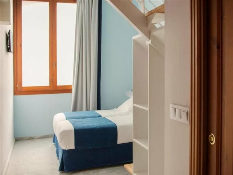 Фото Hotel Adhoc Carmen