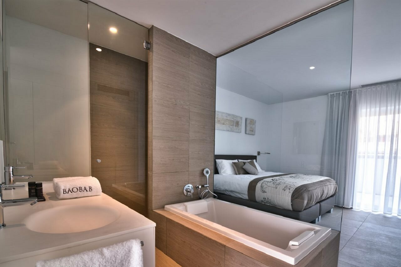 Фото Отель Baobab Suites