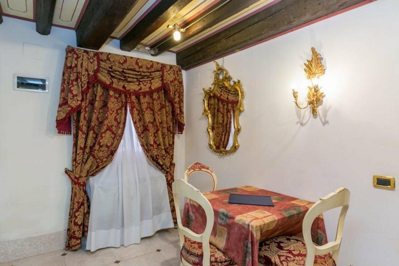 Фото Hotel Pantalon