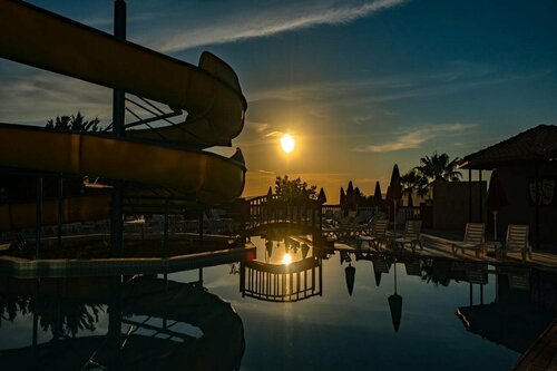 Гостиница Sunshine Holiday Resort в Олюденизе