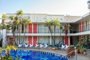 Гостиница The Phoenix Hotel