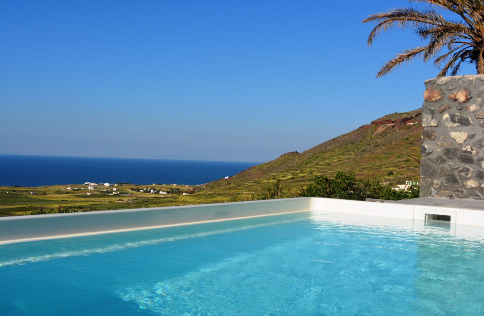 Фото Elysian Santorini