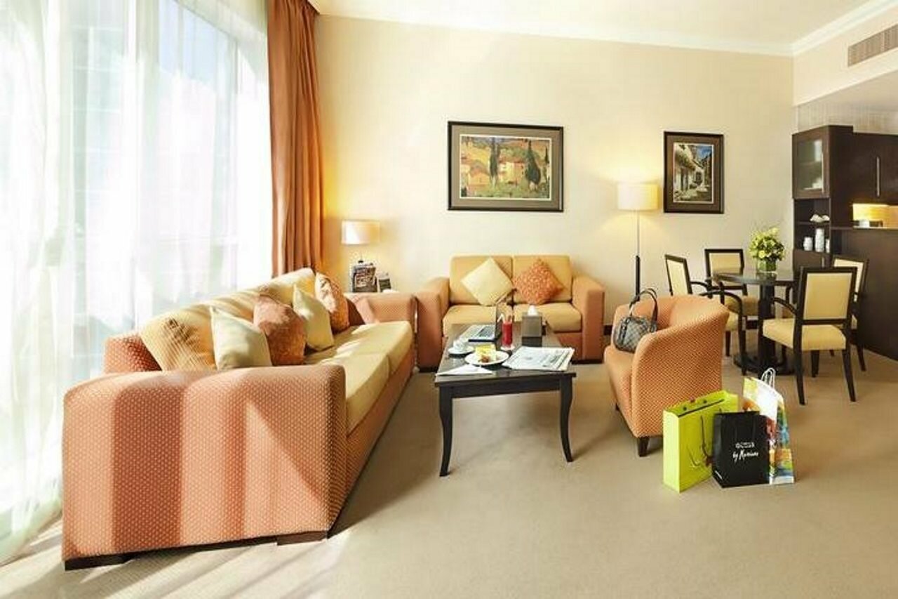 Фото Al Manzel Hotel Apartments