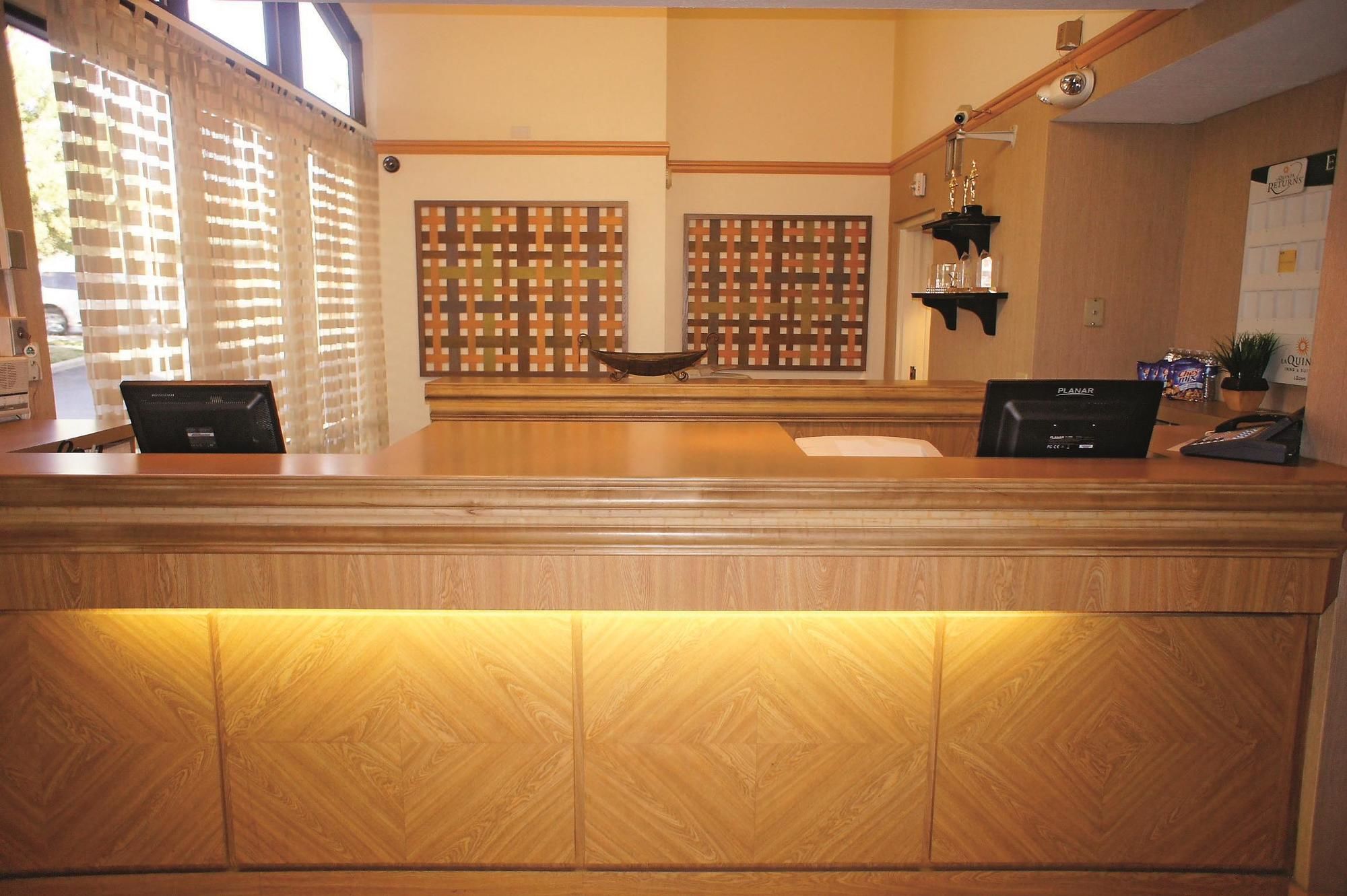 Фото La Quinta Inn & Suites by Wyndham Salt Lake City - Layton