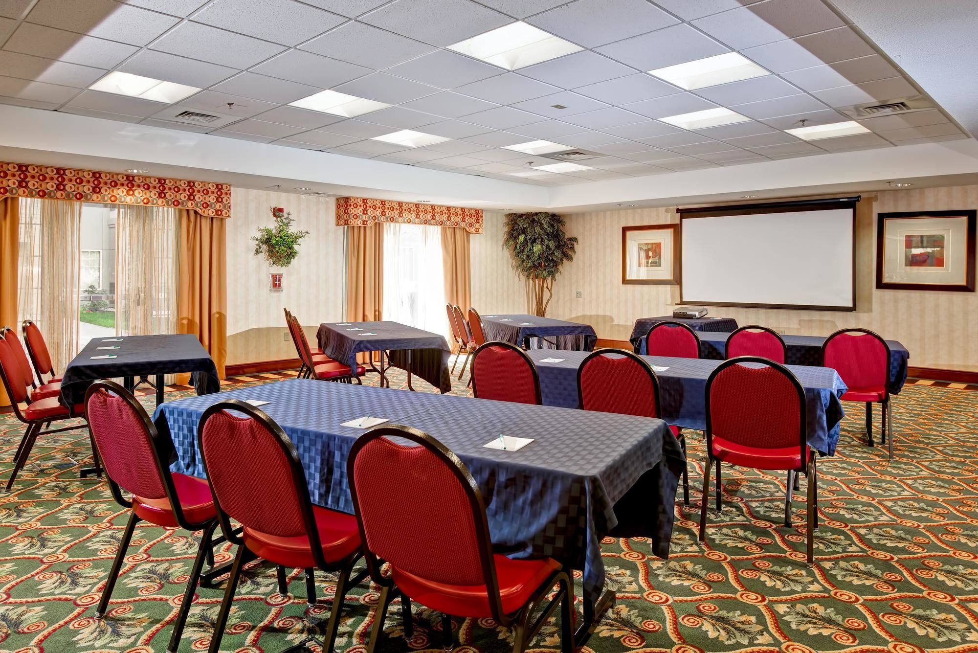 Фото Homewood Suites by Hilton Fort Collins