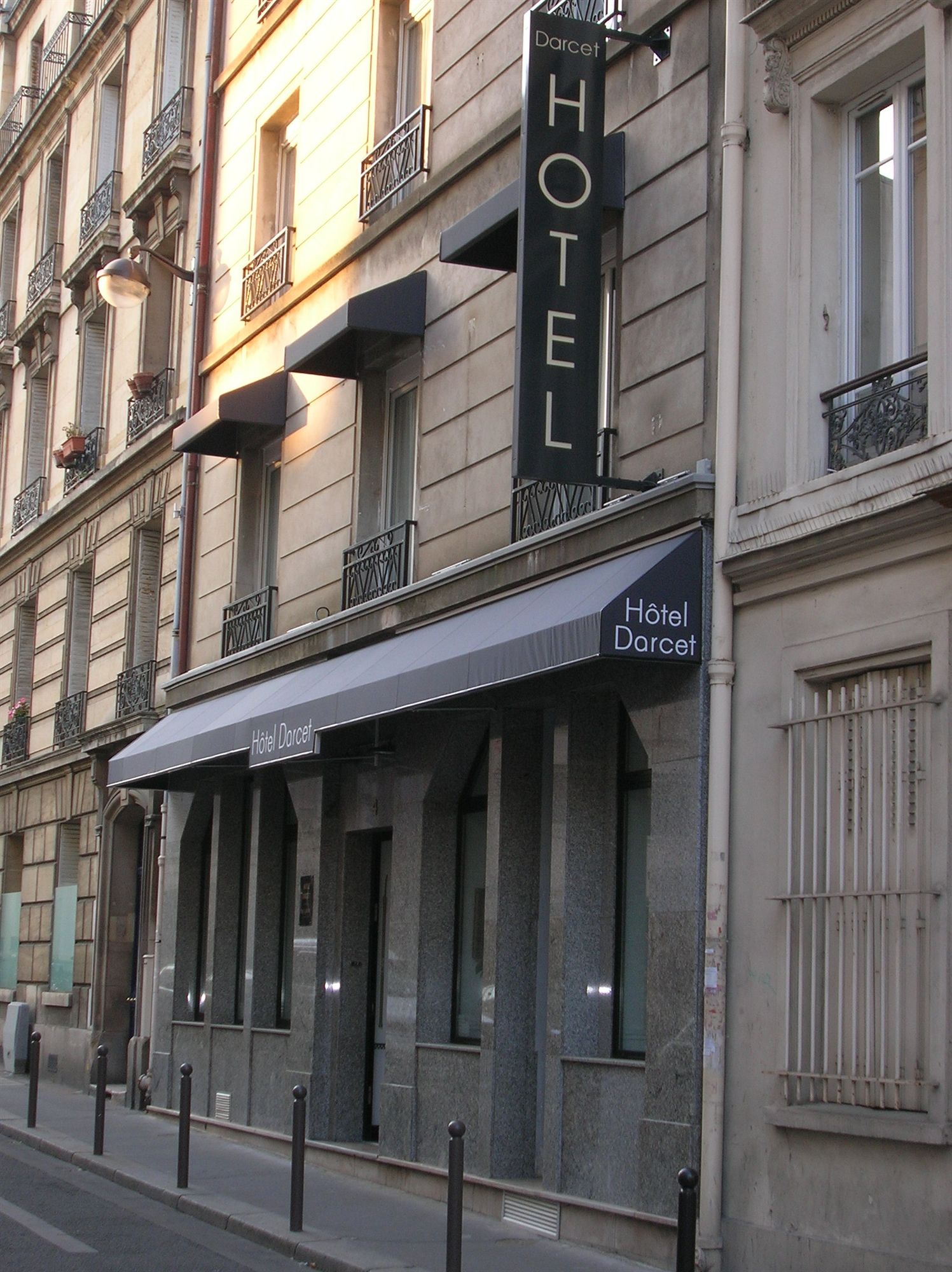 Фото Hotel Darcet Paris