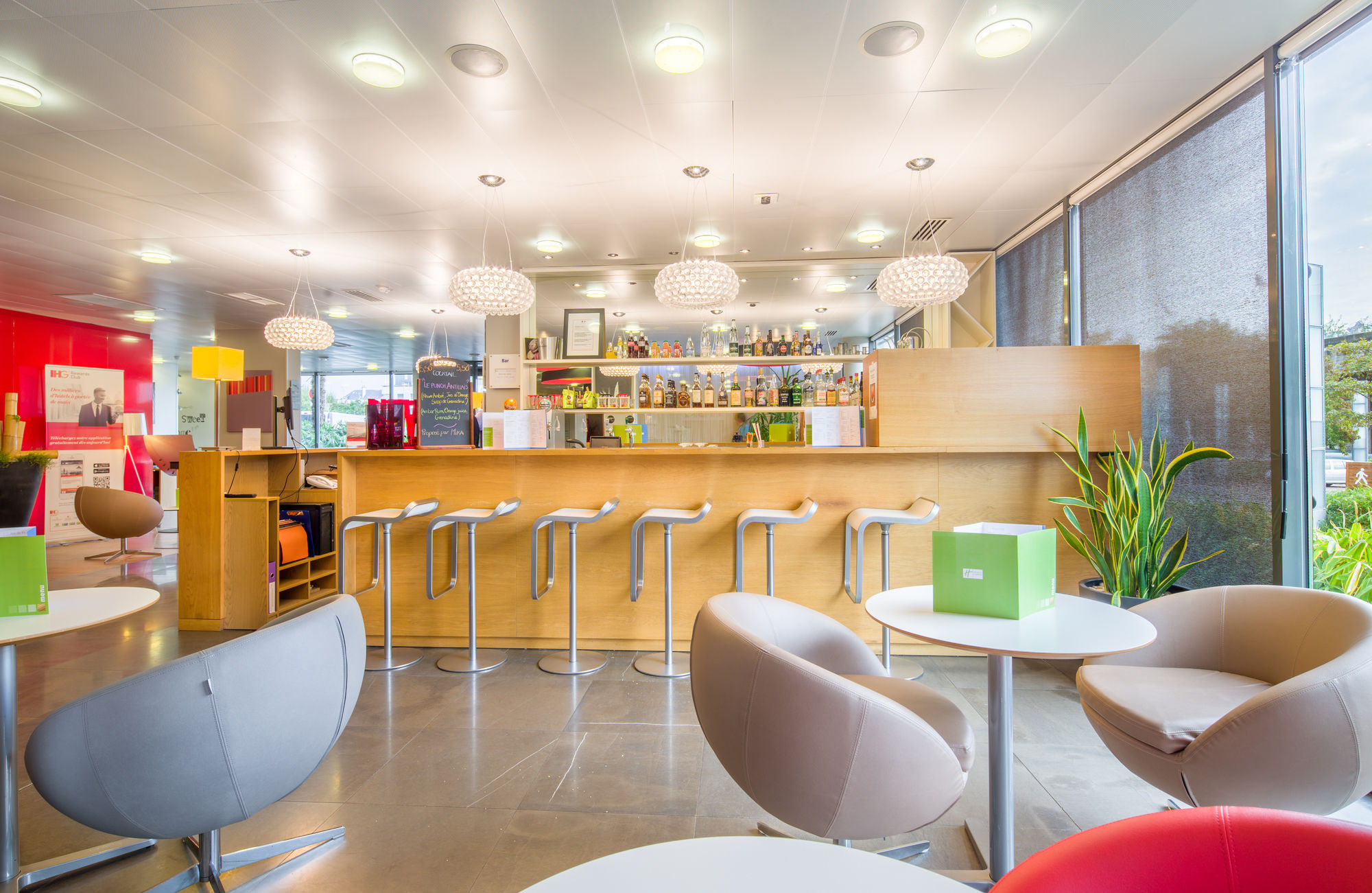 Фото Holiday Inn Express Saint-Nazaire