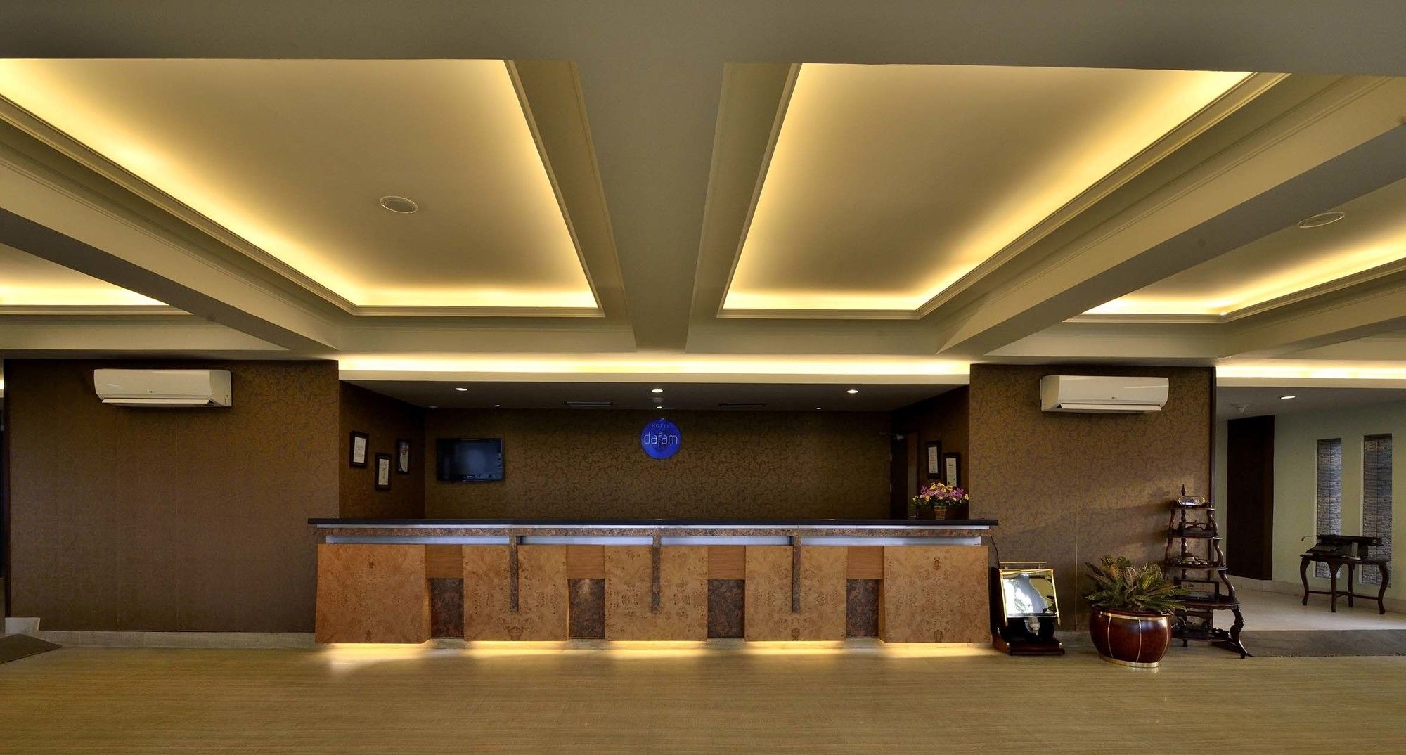 Фото Hotel Dafam Cilacap