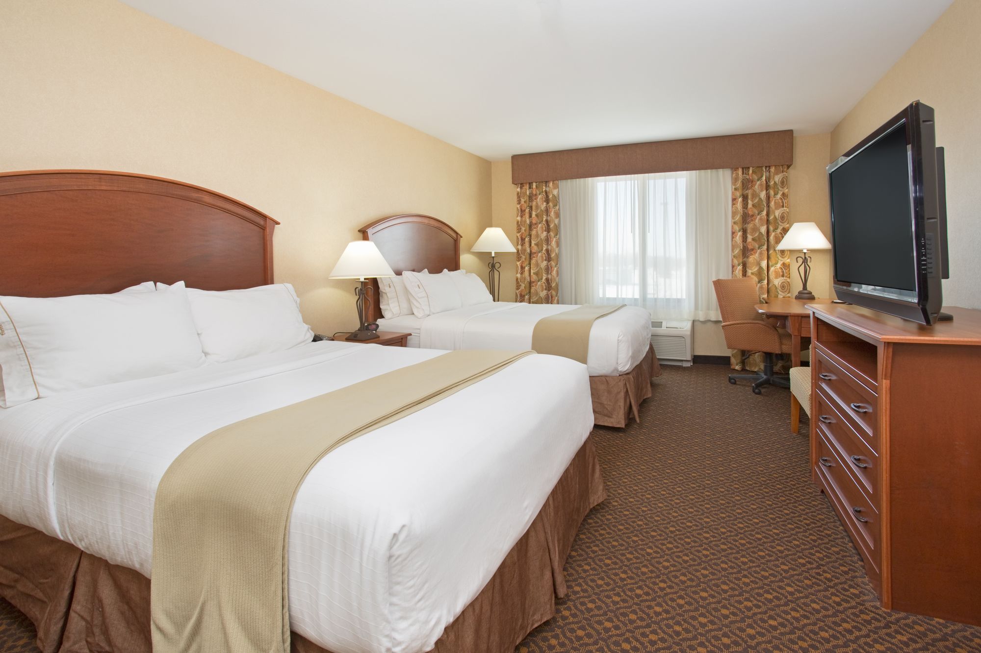 Фото Holiday Inn Express Mitchell, an Ihg Hotel