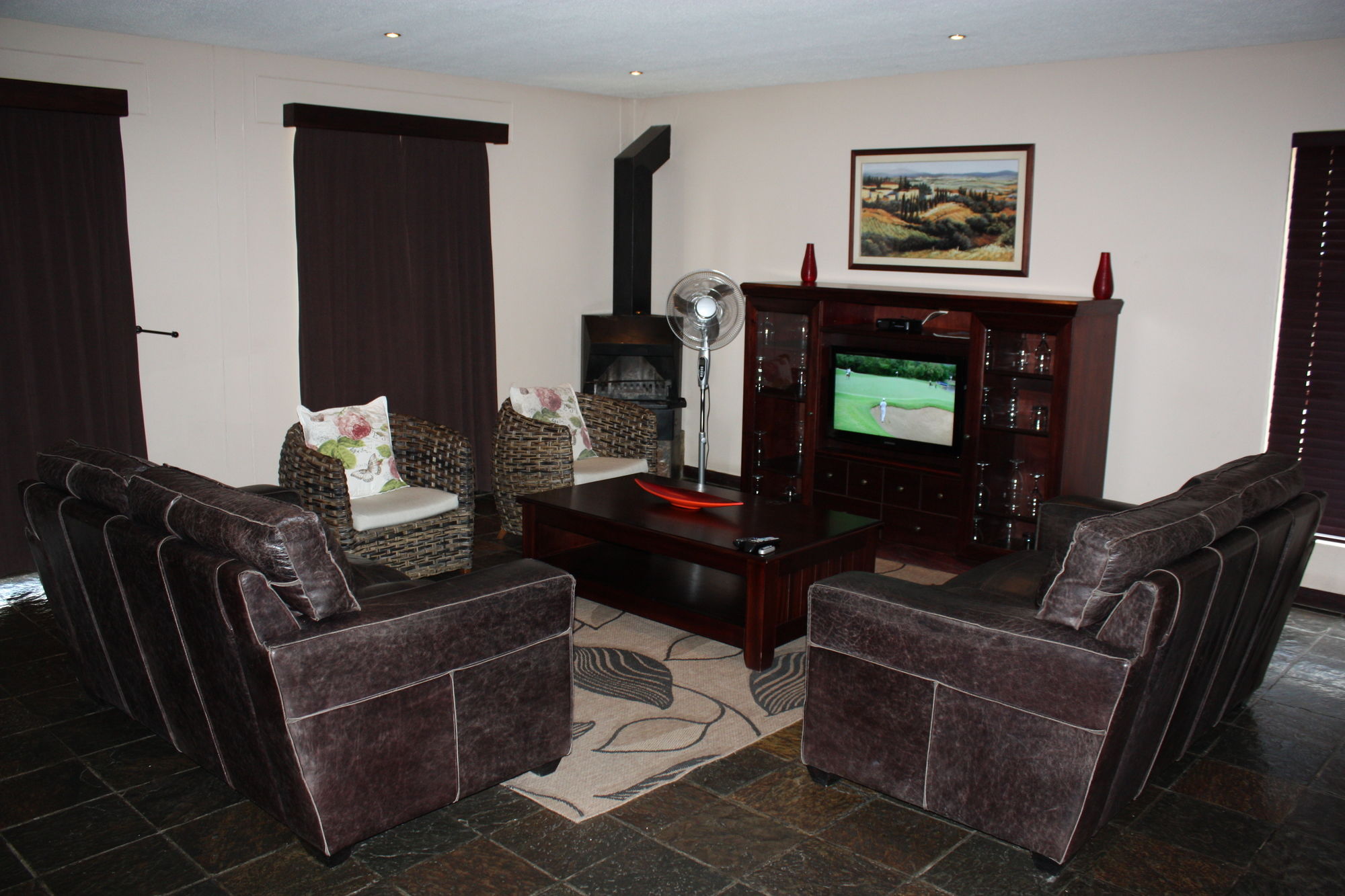 Фото Arebbusch Travel Lodge