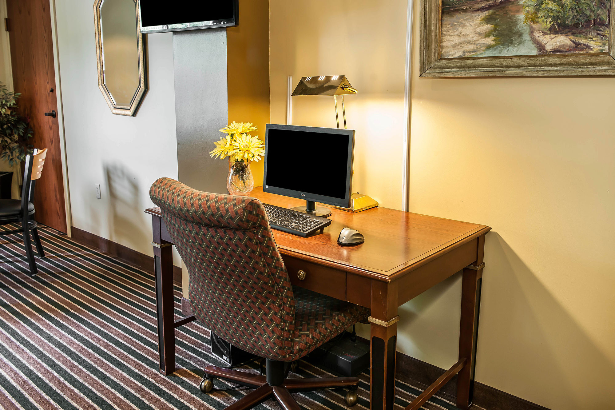 Фото Royal Inn Rockville