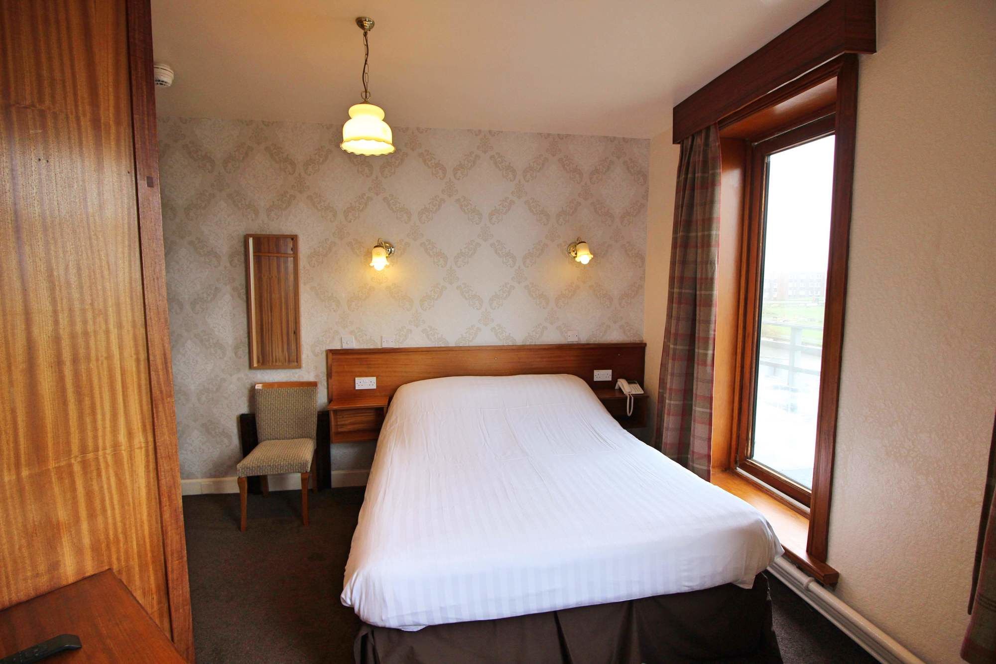 Фото The Headlands Hotel