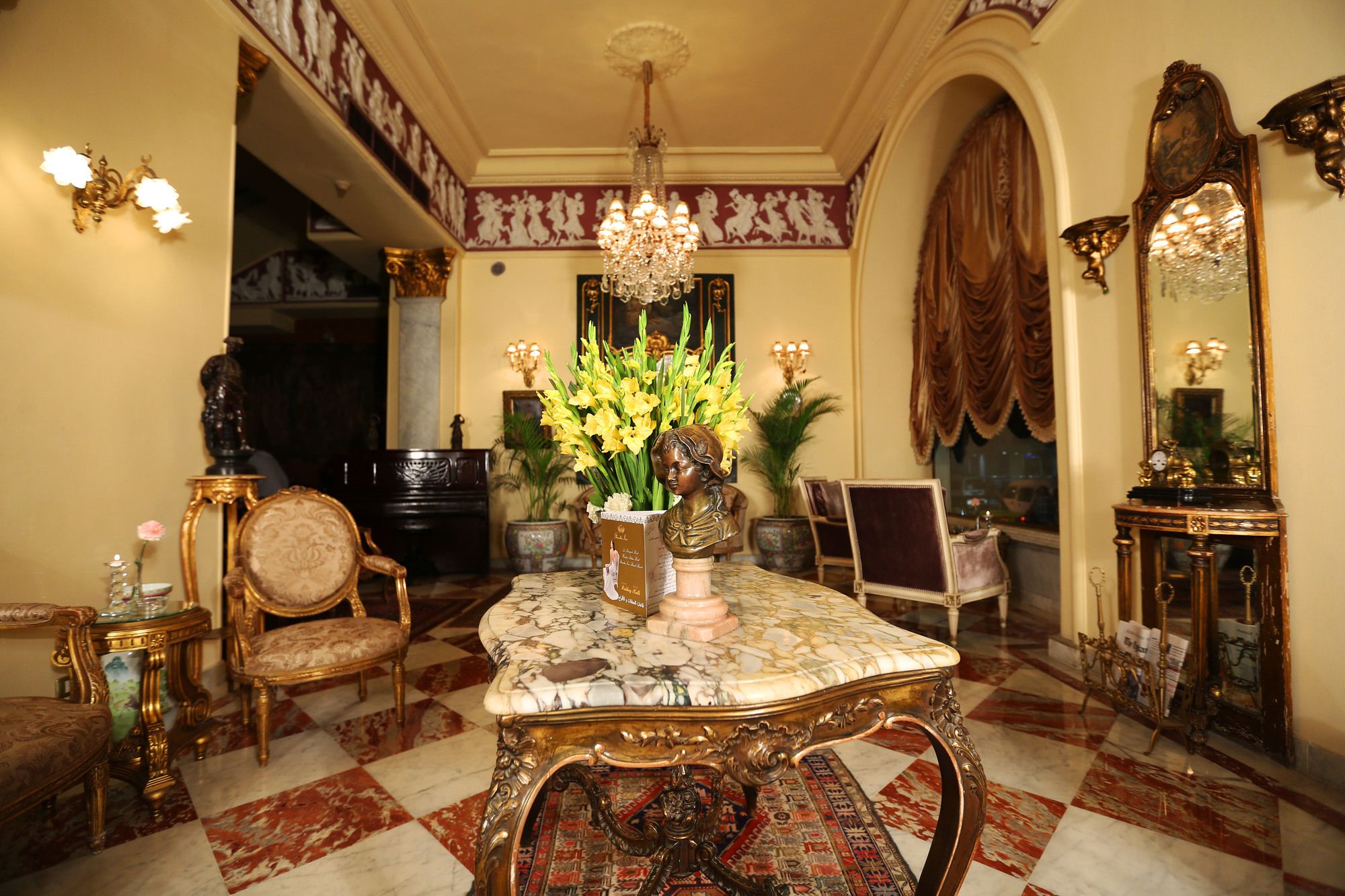 Фото Paradise Inn Le Metropole Hotel