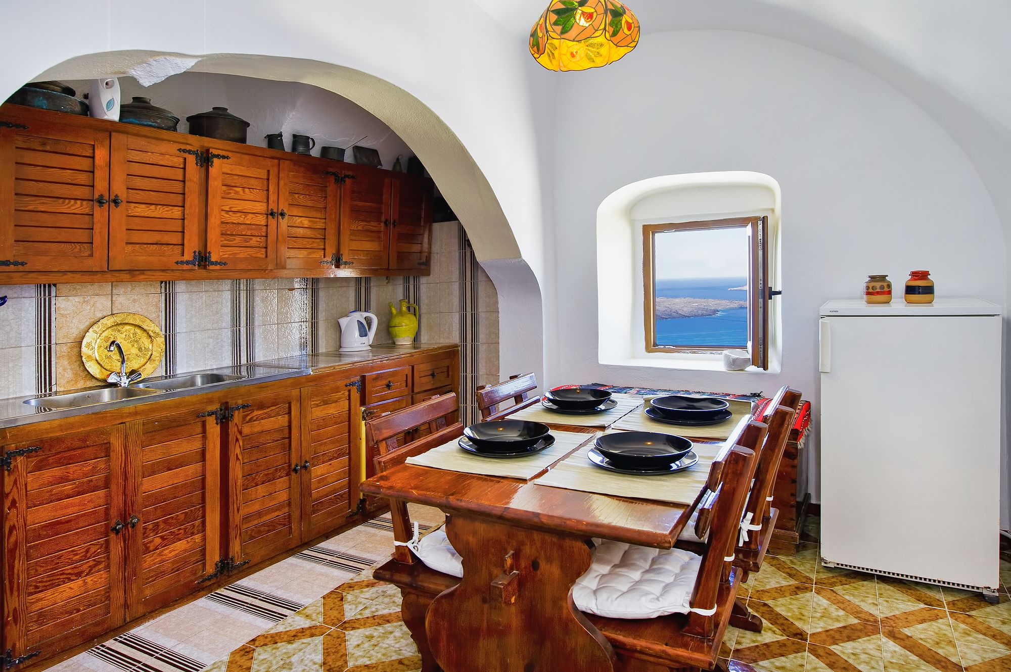 Фото Iriana Suites