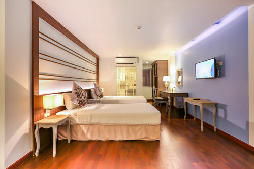 Гостиница The Sathon Vimanda Hotel