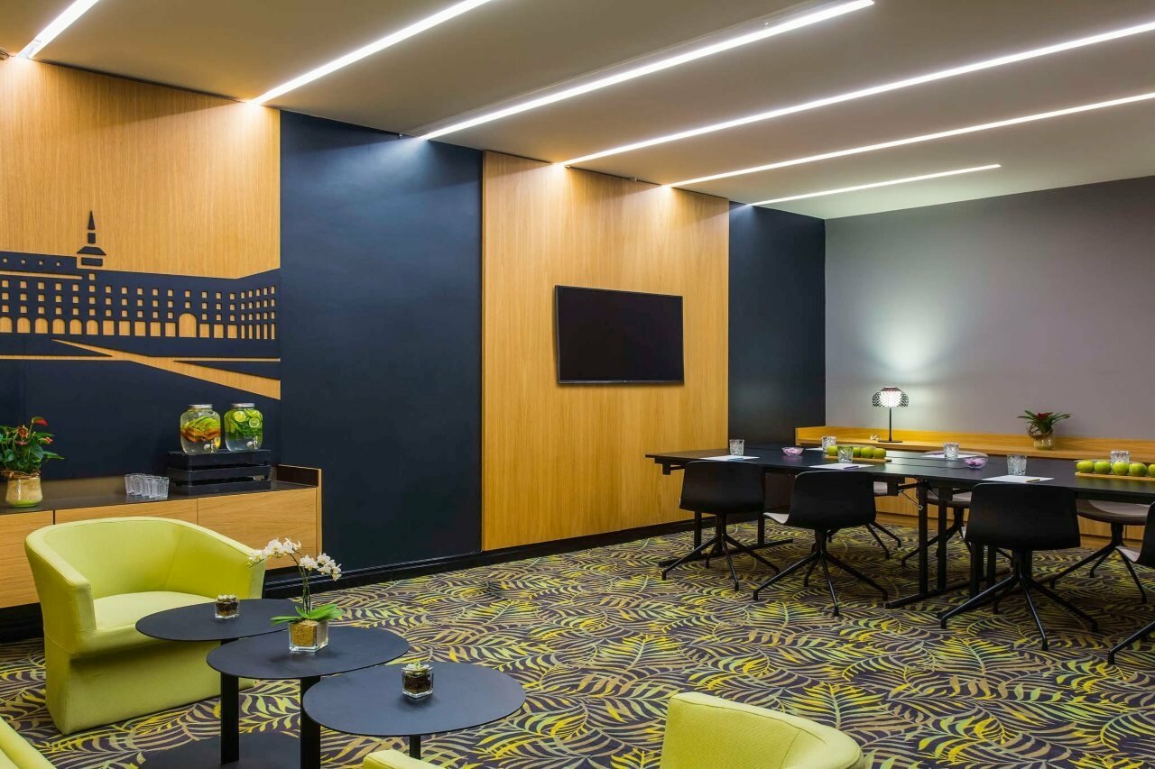 Фото Motel One Madrid-Plaza de España