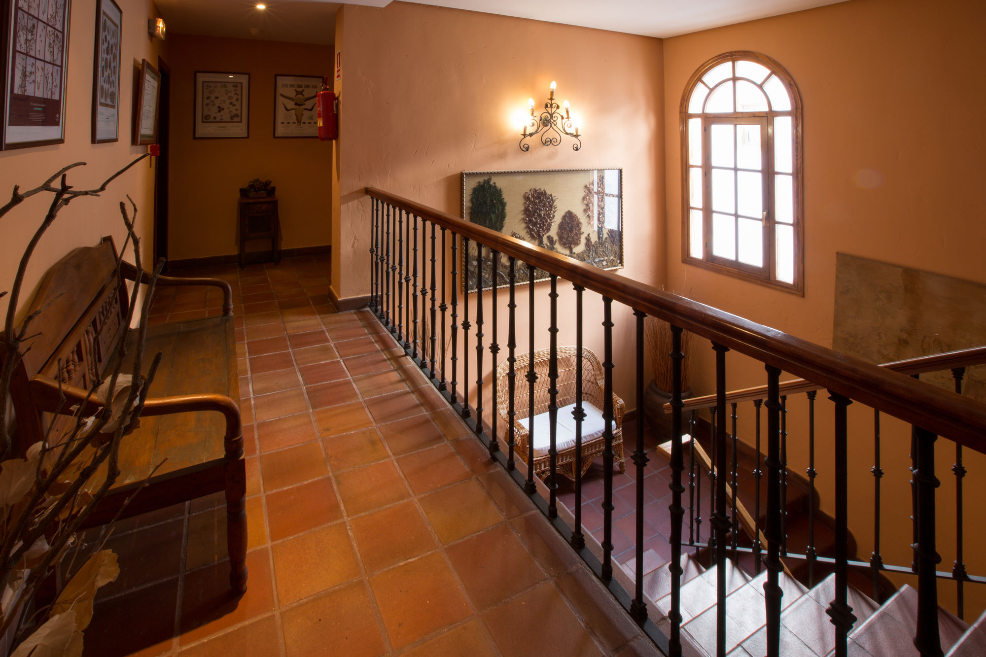 Фото Humaina Hotel