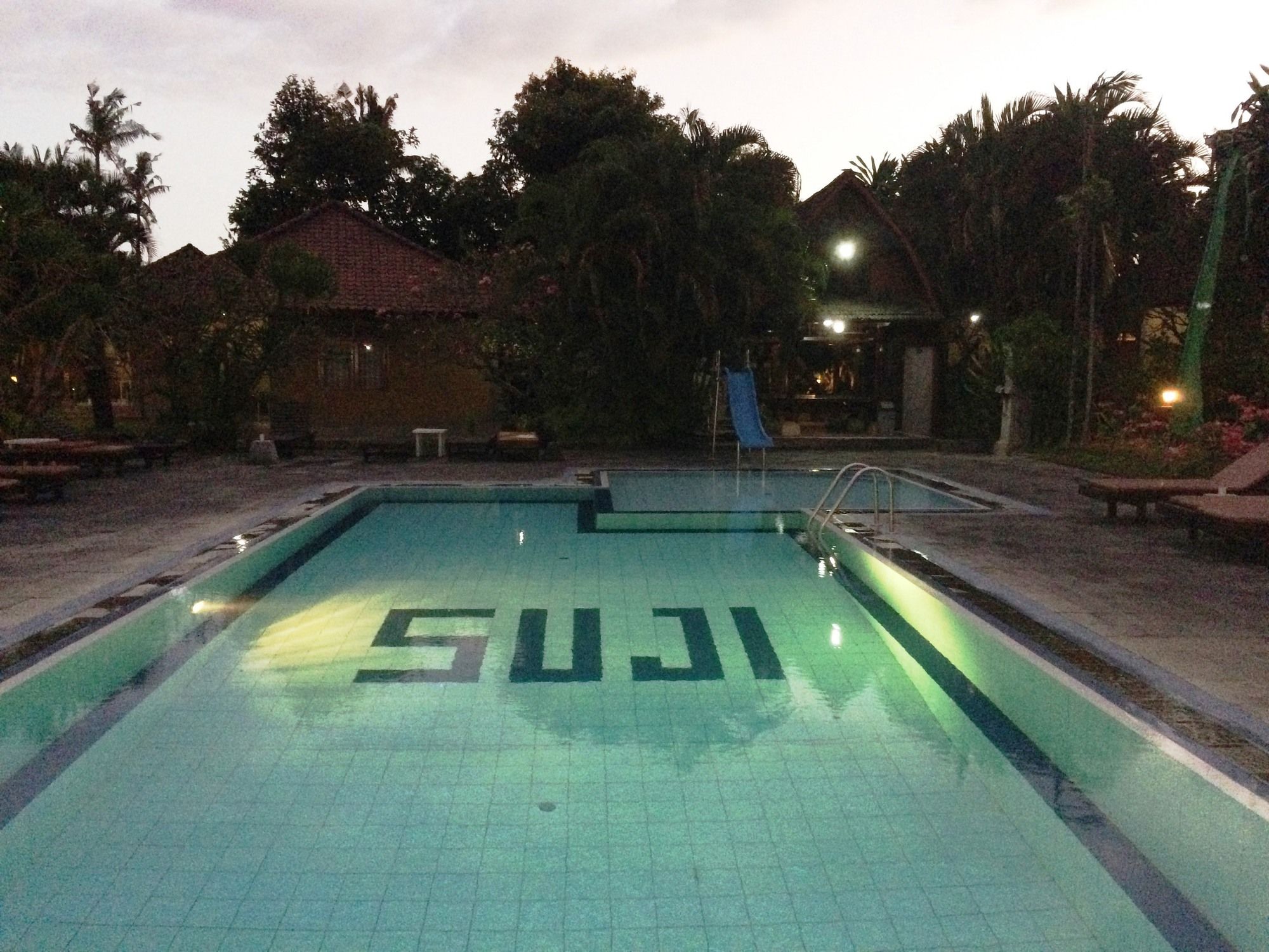 Фото Suji Bungalow