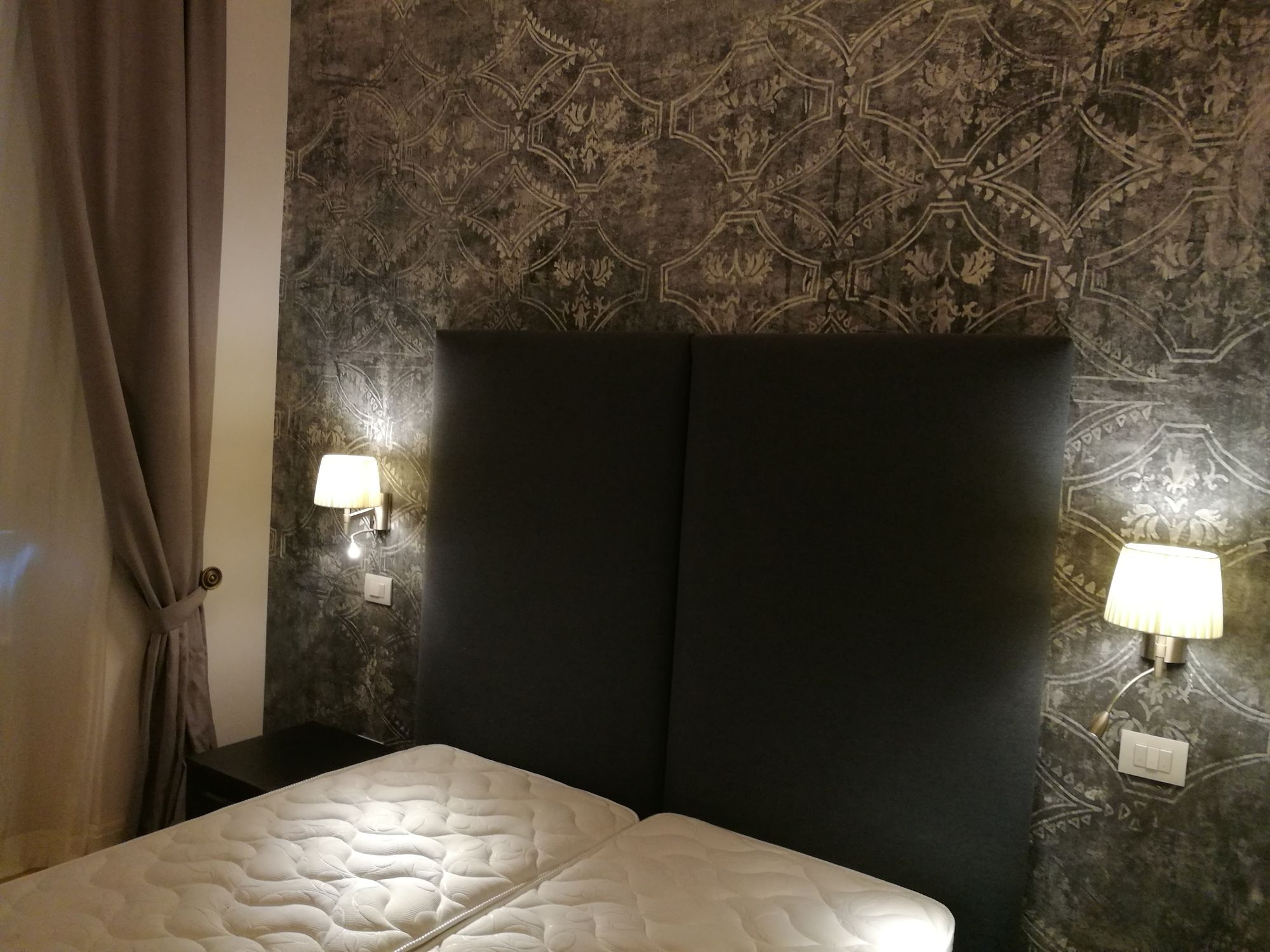 Фото Daphne Guest Hause