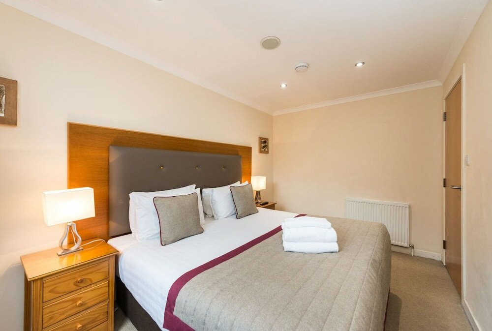 Фото Fountain Court Apartments - Harris