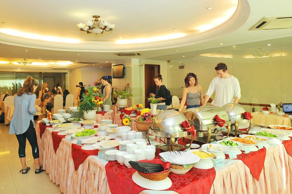 Фото Bamboo Green Central Hotel