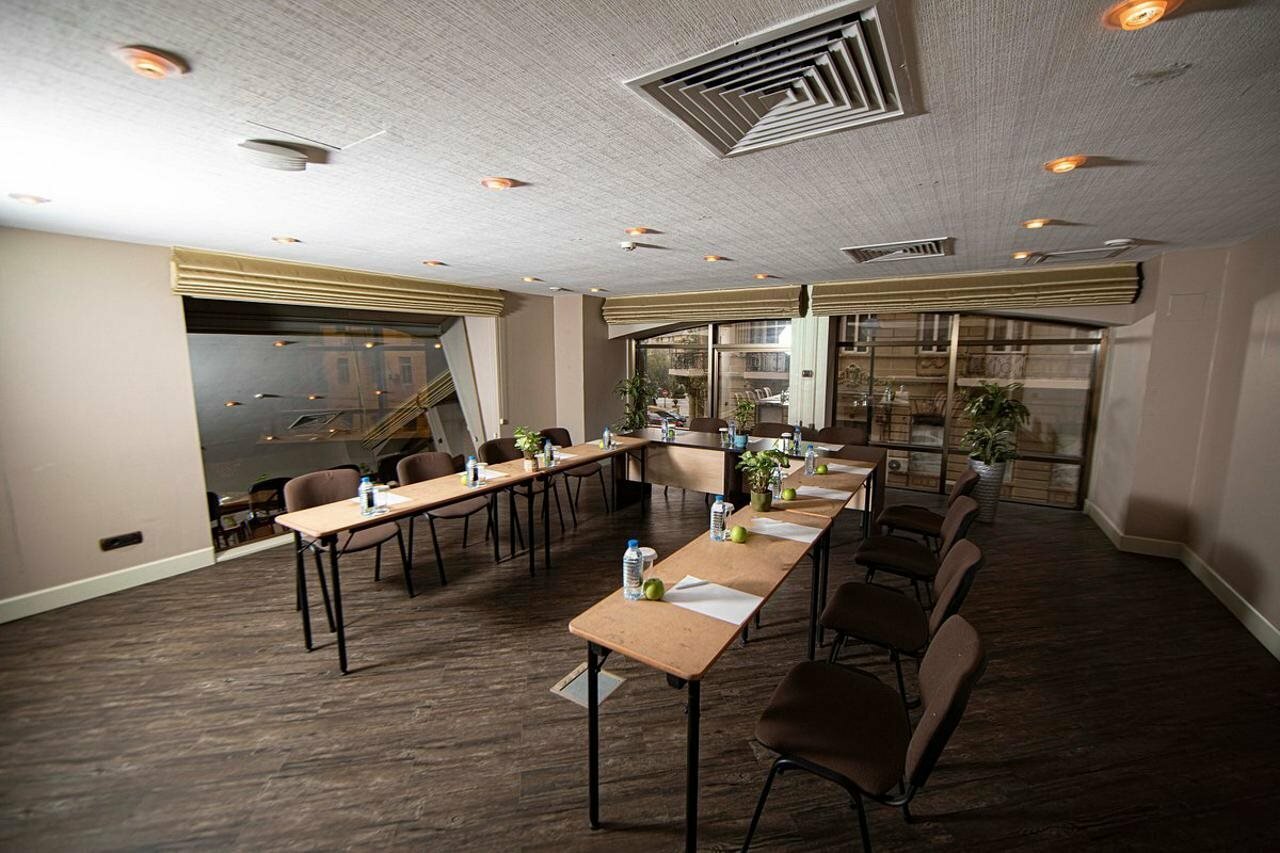 Фото Sapphire Inn Hotel